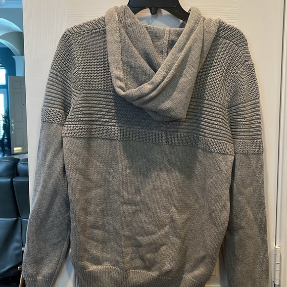 Grey sweater with hood - Picture 2 of 3